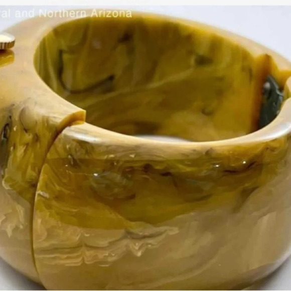 ENDURA BAKELITE Vintage 1940s Bangle Clamper Cuff Wristwatch RARE​ Hard to Find - Picture 3 of 8